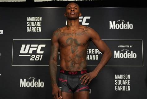 what weight class is israel adesanya